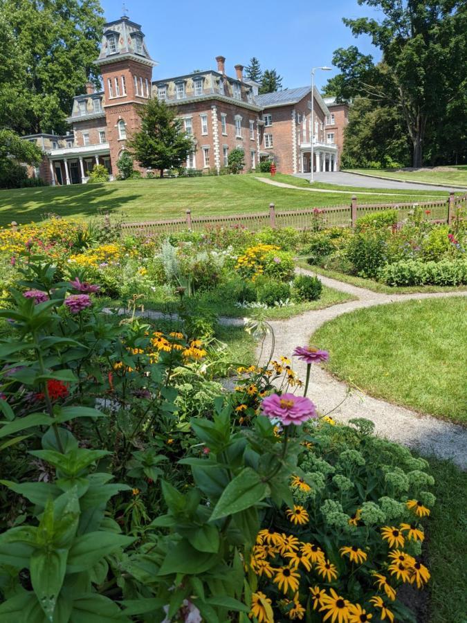 Hotel Oneida Community Mansion House Exterior foto